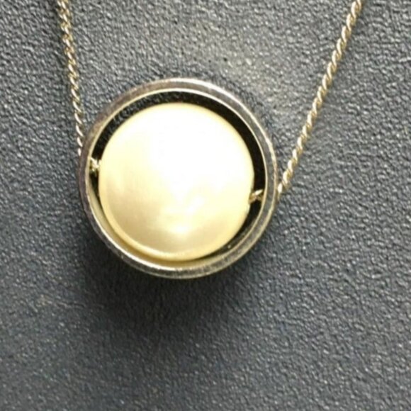 Giant Pearl Cylinder Necklace 28 In Silver Chain Glam Retro Vintage Soft Girl - Picture 1 of 6